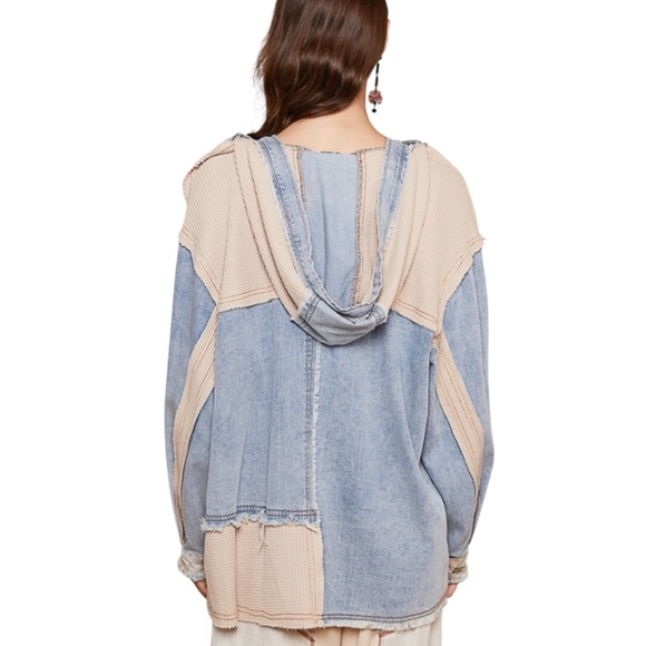 0300:  POL NEW HOODED JACKET (R2) - Picture 2 of 2